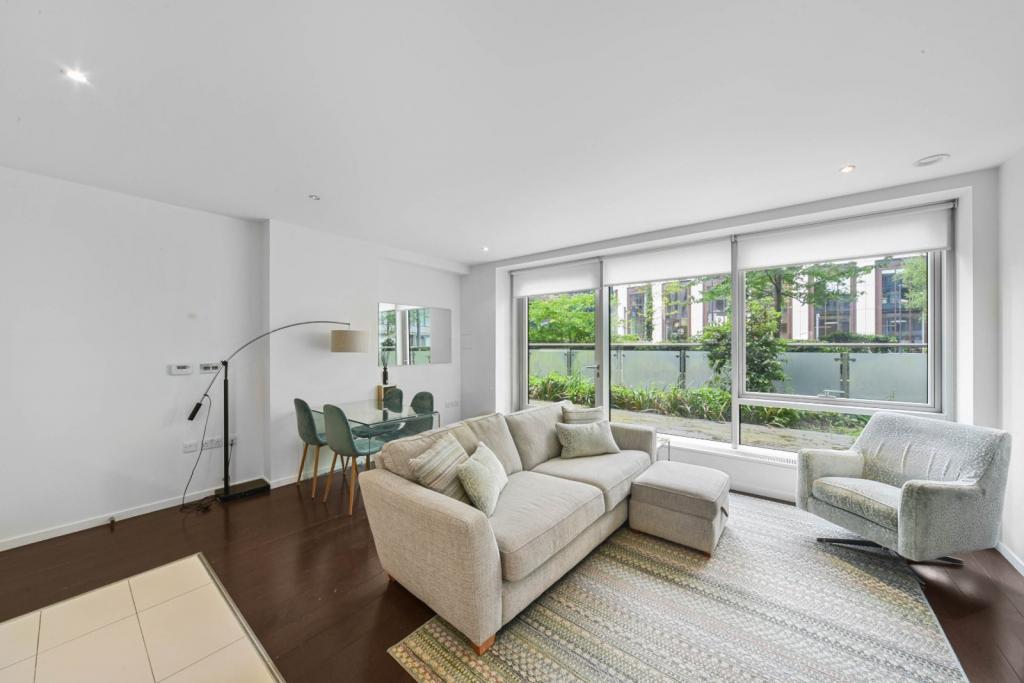 Baltimore Wharf, Canary Wharf, London, E14 – 1 Bedroom Apartment for Sale – £375,000 Asking Price