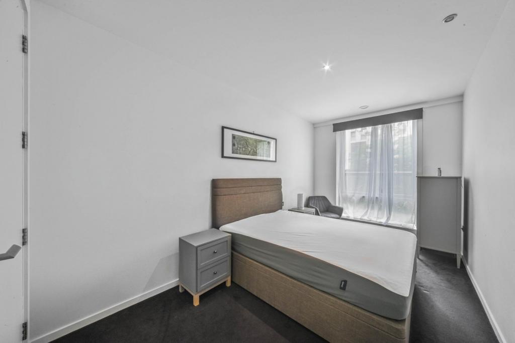 Baltimore Wharf, Canary Wharf, London, E14 – 1 Bedroom Apartment for Sale – £375,000 Asking Price