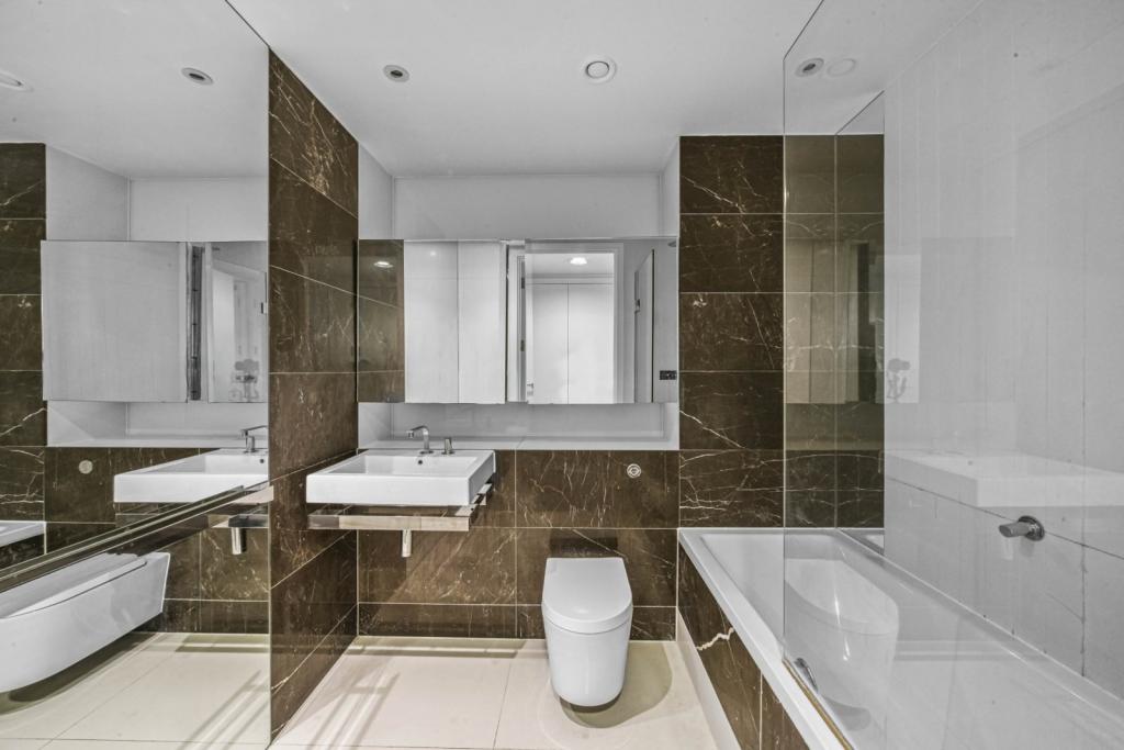 Baltimore Wharf, Canary Wharf, London, E14 – 1 Bedroom Apartment for Sale – £375,000 Asking Price