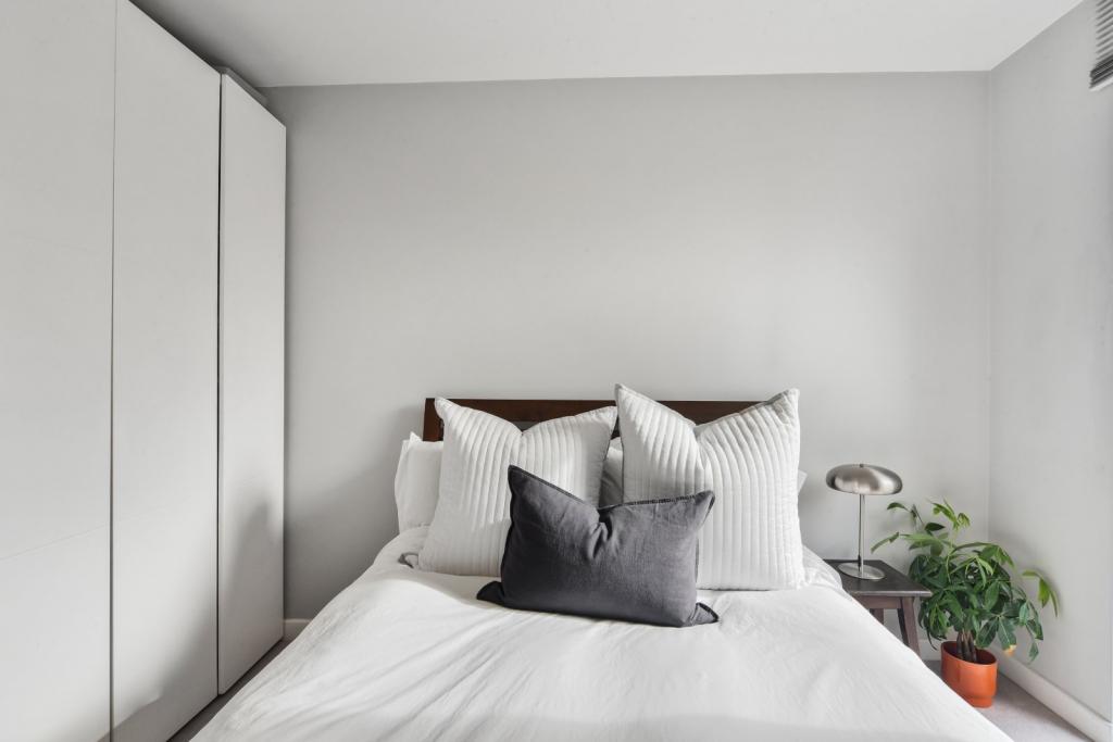 Chadwick Court, Jonzen Walk, Poplar, London, E14 – 2 Bedroom Apartment for Sale