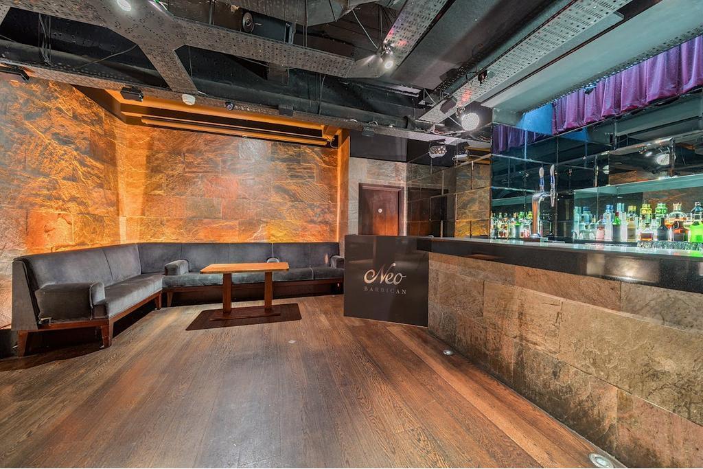 131 Aldersgate St, City of London – Retail Storefront for Lease – £55,000 per annum