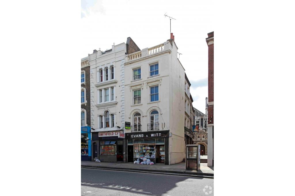 For Lease – 58 Long Ln – Storefront Retail/Residential – City of London