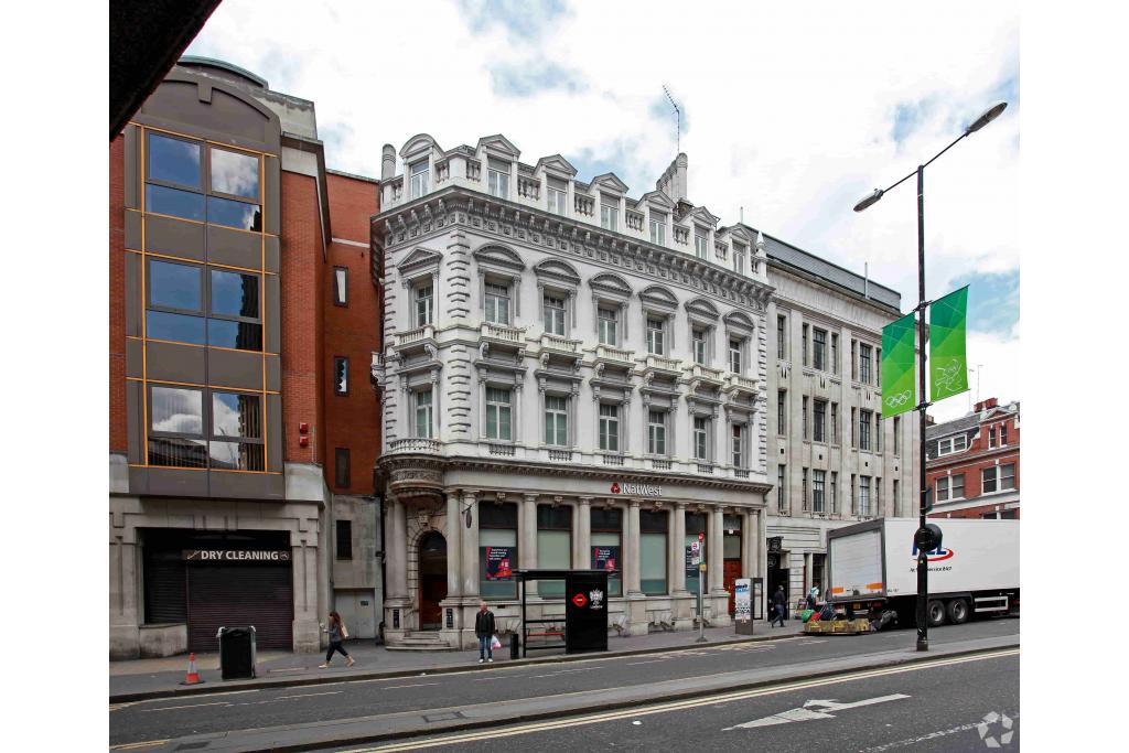 For Lease – 133-134 Aldersgate St – Retail/Office Unit – City of London Submarket