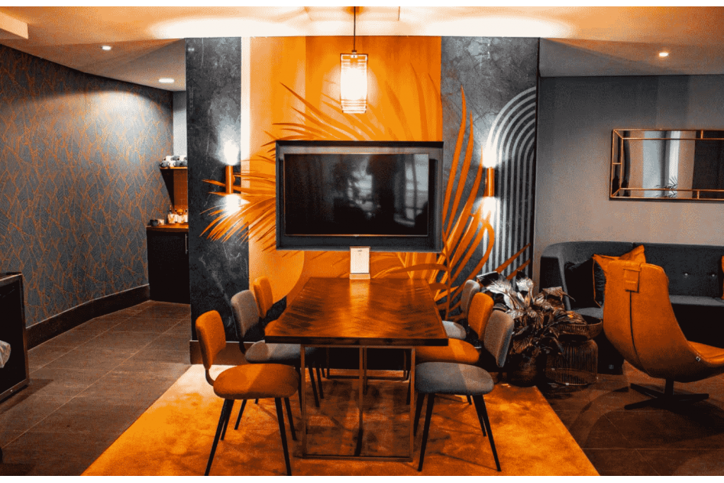 For Lease – 20 Little Britain – Office Space – City Fringe Submarket – London EC1A