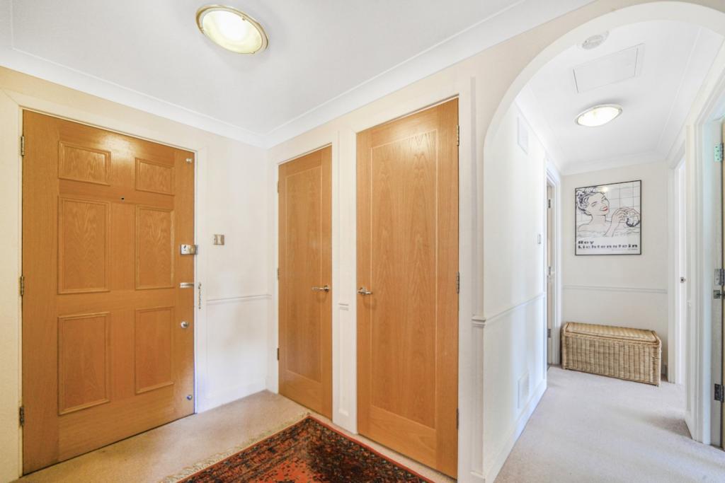 For Sale – Newport Avenue, Virginia Quay, London, E14 – Two Bedroom Apartment – £435,000