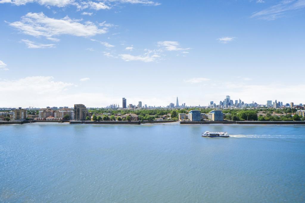 Seacon Tower, Hutchings Street, Canary Wharf, London, E14 £515,000 Asking Price