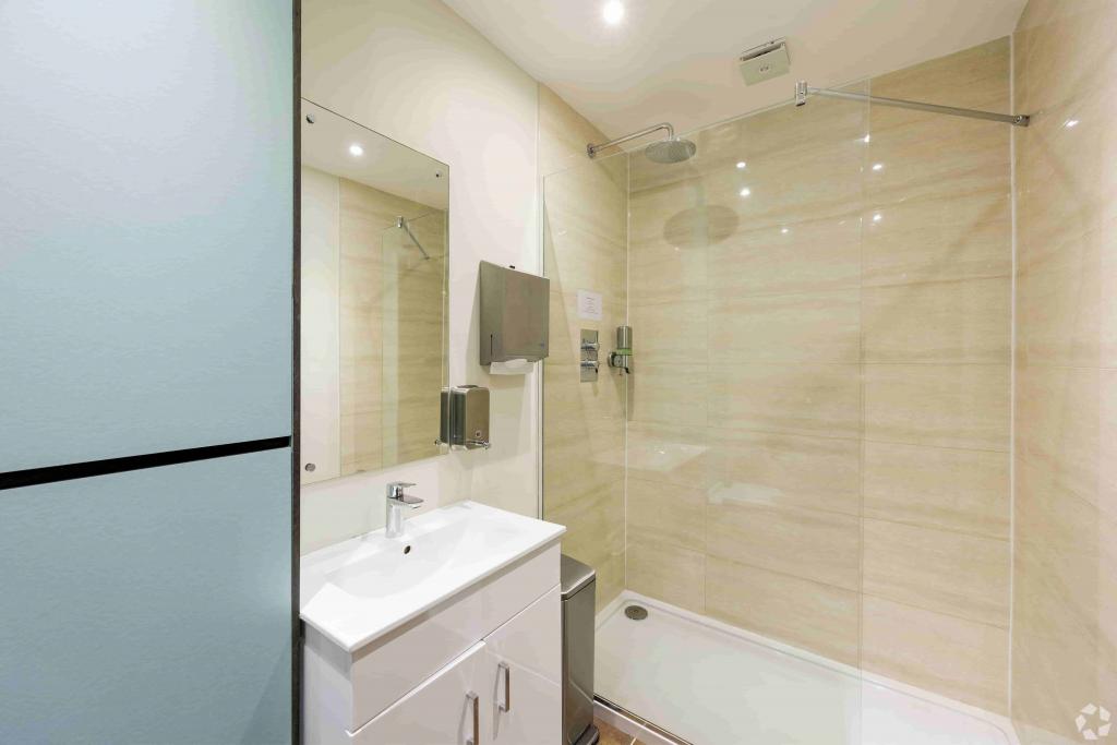 5 St Johns Ln, Farringdon, LondonOffice Space For Lease –  – £39 - £48 per sq ft (FRI