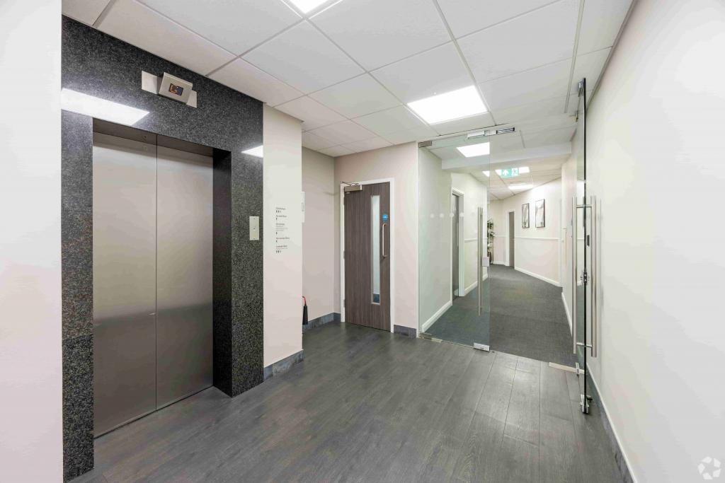 5 St Johns Ln, Farringdon, LondonOffice Space For Lease –  – £39 - £48 per sq ft (FRI