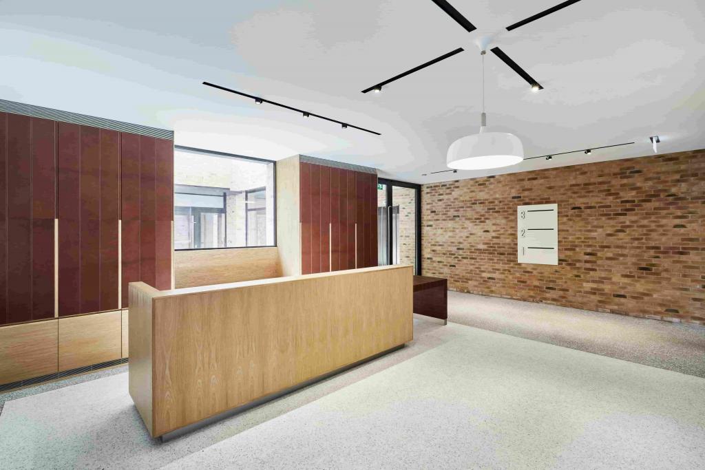 1 Benjamin St, Farringdon, London EC1M 5QL For Lease – Office Space