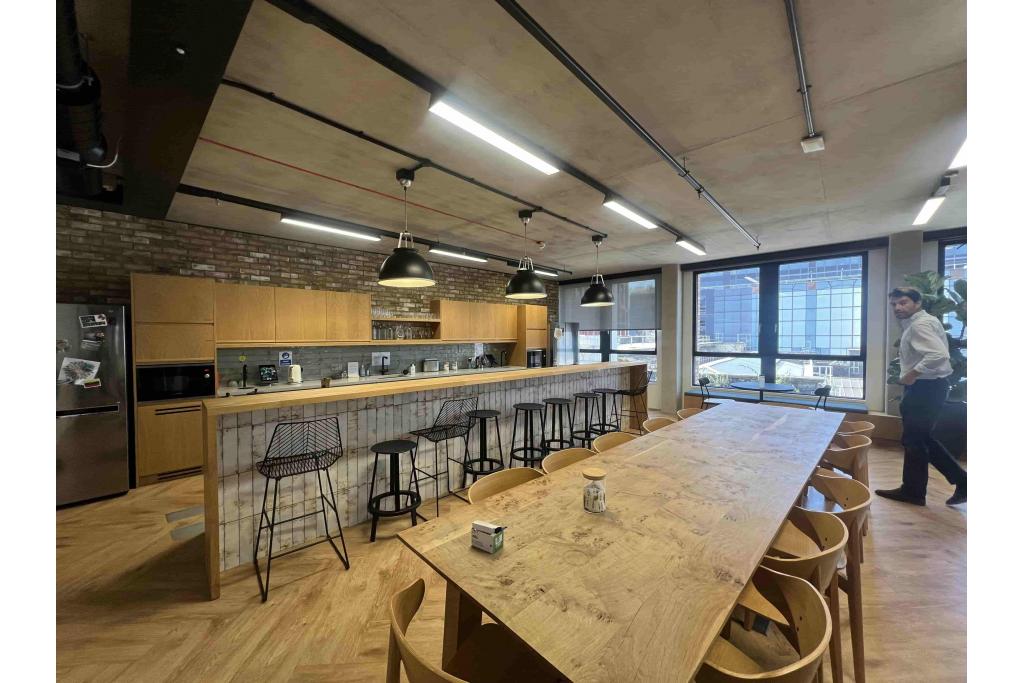 1 Benjamin St, Farringdon, London EC1M 5QL For Lease – Office Space
