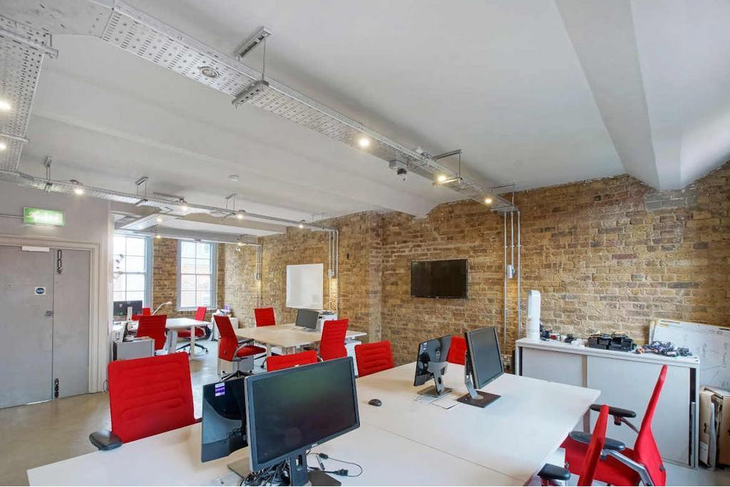 26 Britton St, Farringdon, London EC1M 5NQ For Lease – Office Space