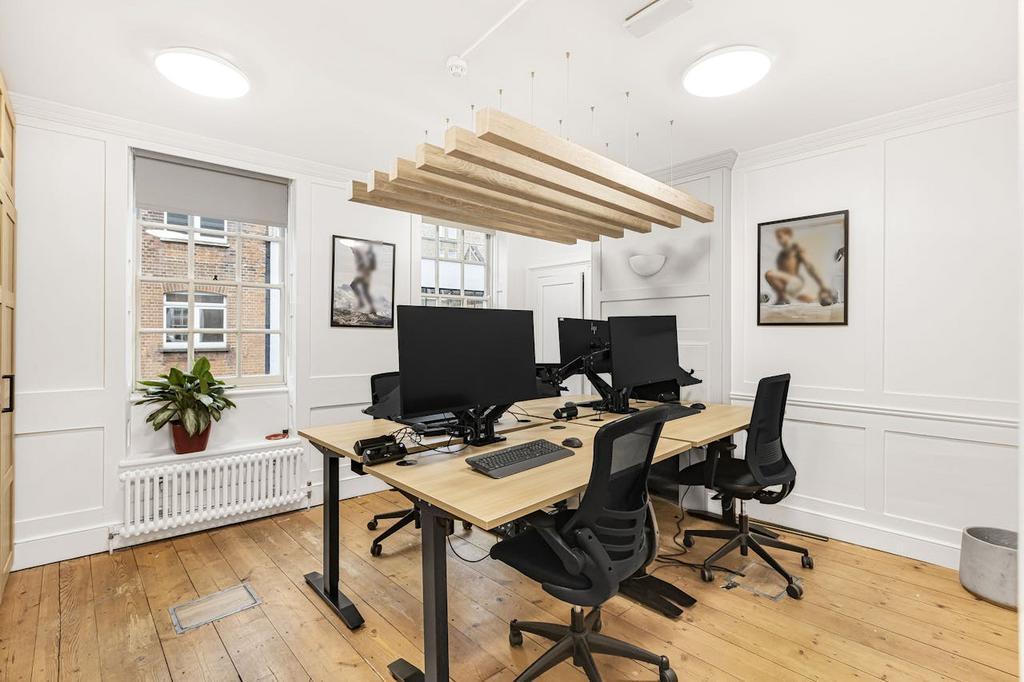28 Britton St, Farringdon, London EC1M 5UE For Lease – Office Space – £37.50 per sq ft