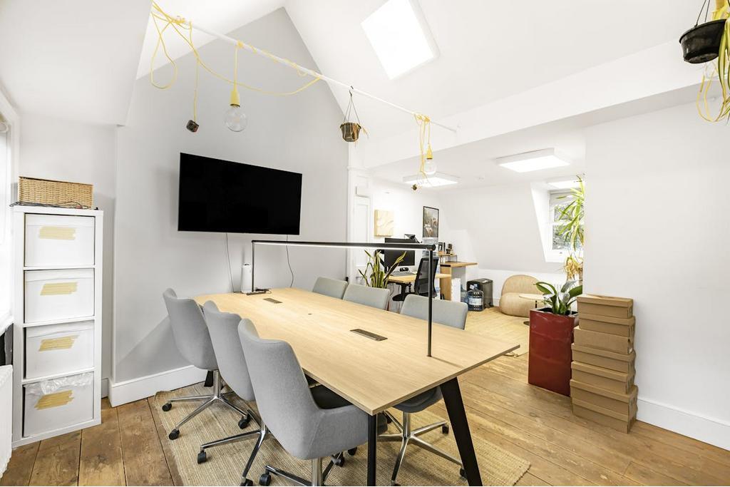 28 Britton St, Farringdon, London EC1M 5UE For Lease – Office Space – £37.50 per sq ft