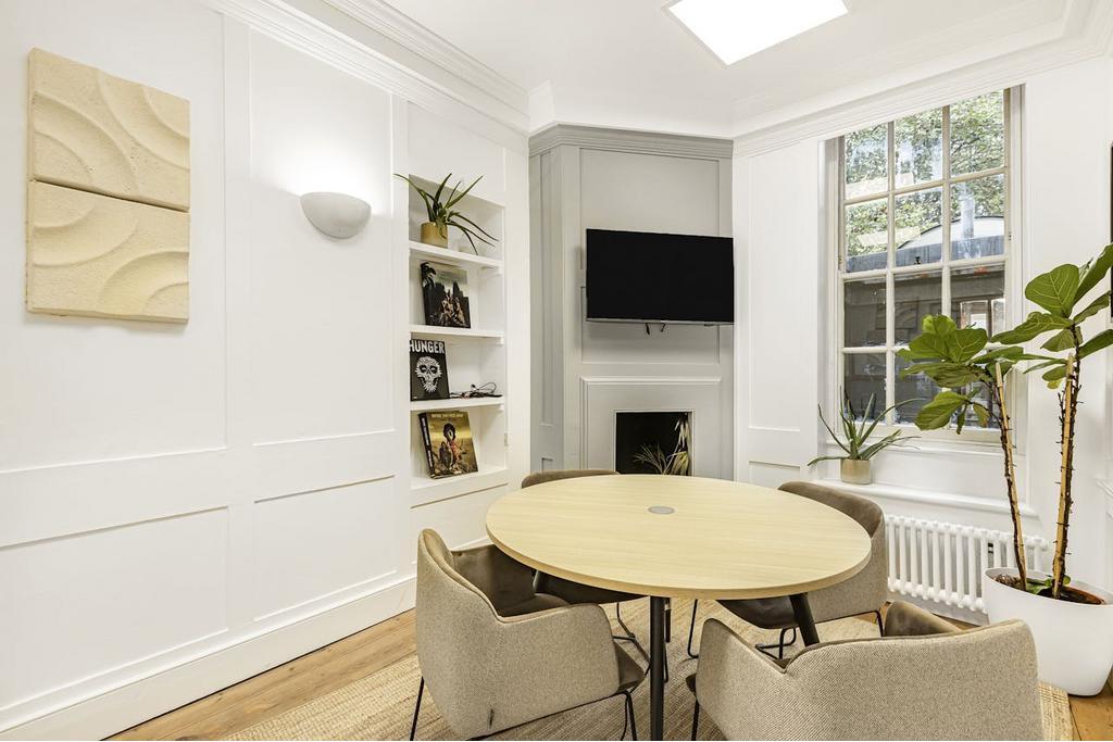 28 Britton St, Farringdon, London EC1M 5UE For Lease – Office Space – £37.50 per sq ft