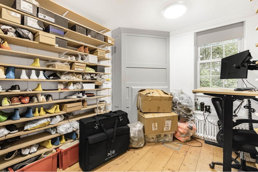 28 Britton St, Farringdon, London EC1M 5UE For Lease – Office Space – £37.50 per sq ft