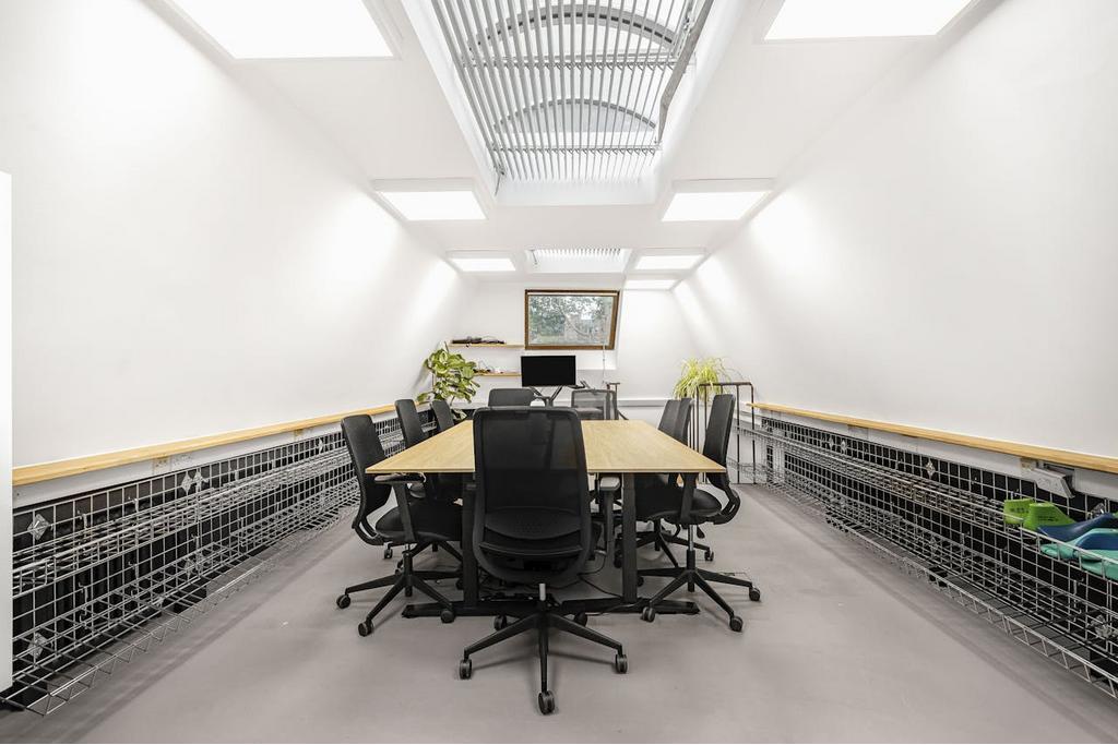 28 Britton St, Farringdon, London EC1M 5UE For Lease – Office Space – £37.50 per sq ft