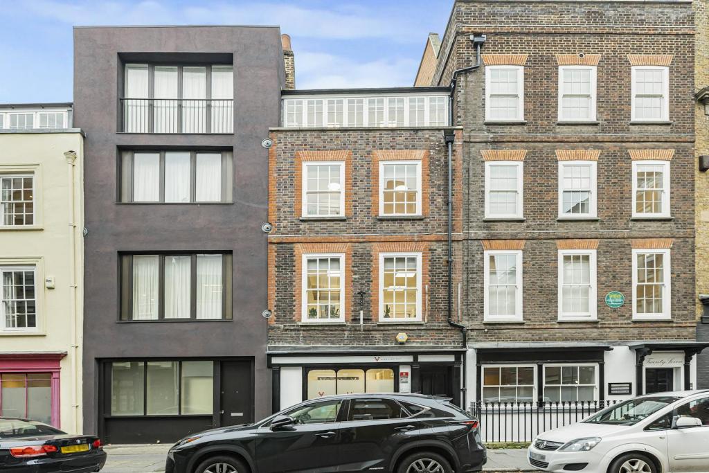 28 Britton St, Farringdon, London EC1M 5UE For Lease – Office Space – £37.50 per sq ft