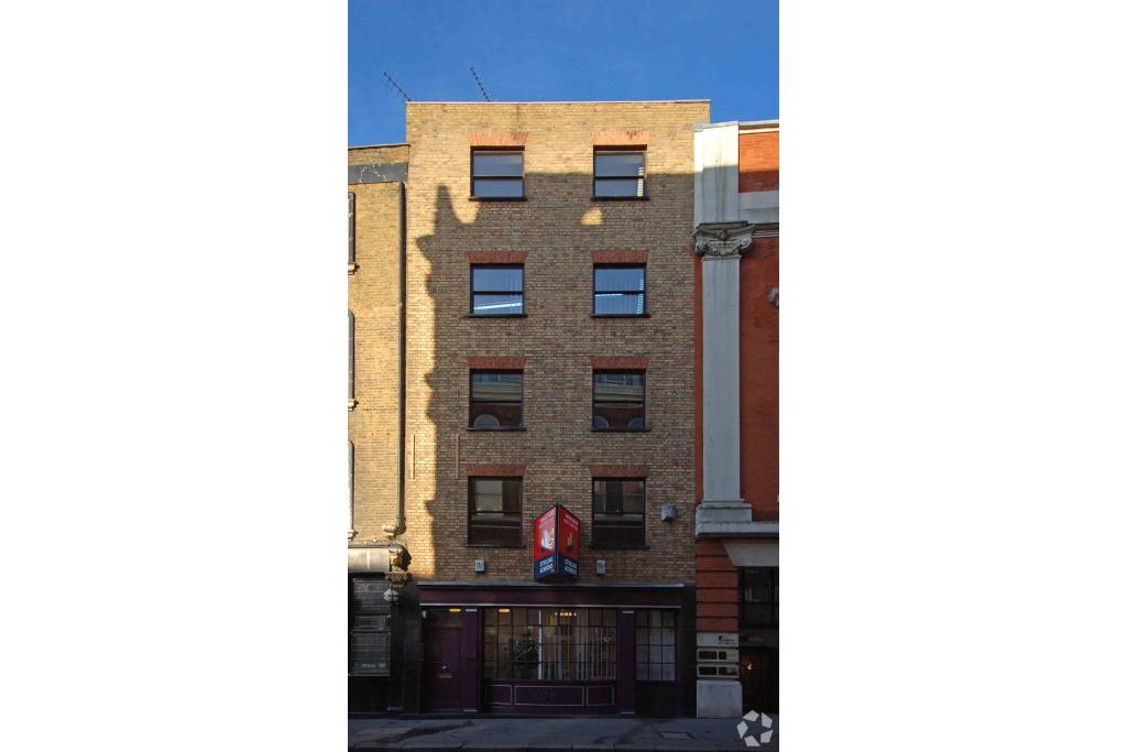107 Charterhouse St Office – City Fringe Submarket – London EC1M 6HW For Lease – Office Space