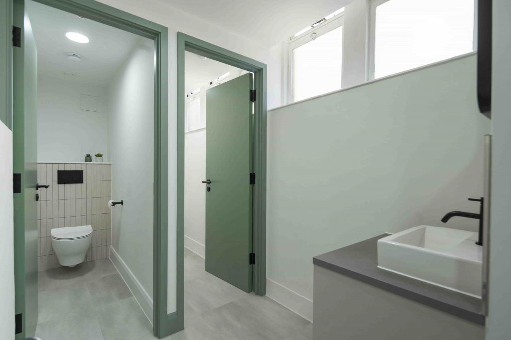 Clerkenwell Rd – The Charter Office Unit – London EC1M 7BA For Sale – £1,750,000