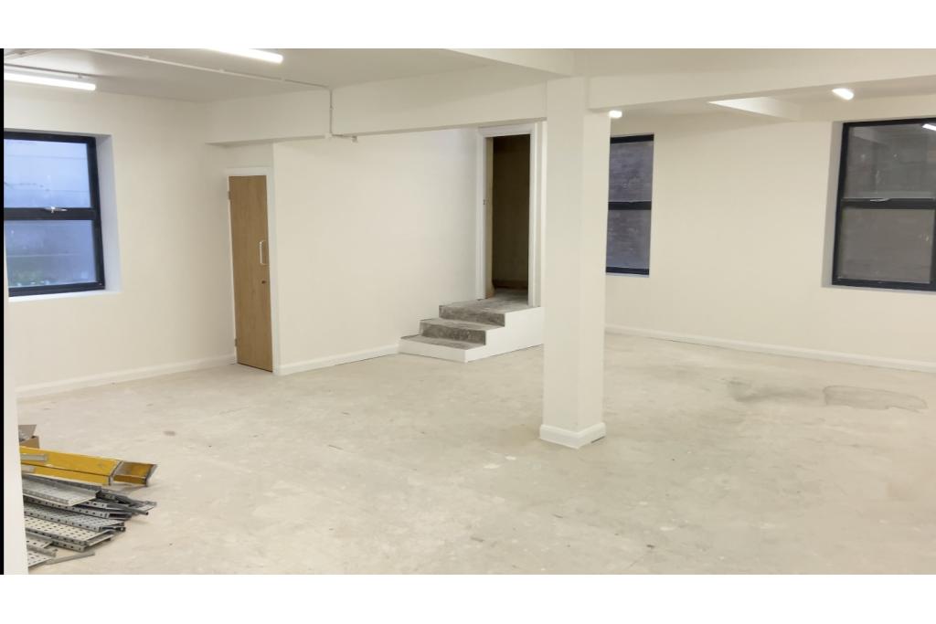 4 Goswell Road – Office Building Office/Ret – London EC1M 7AN For Lease – £22.99 per sq ft