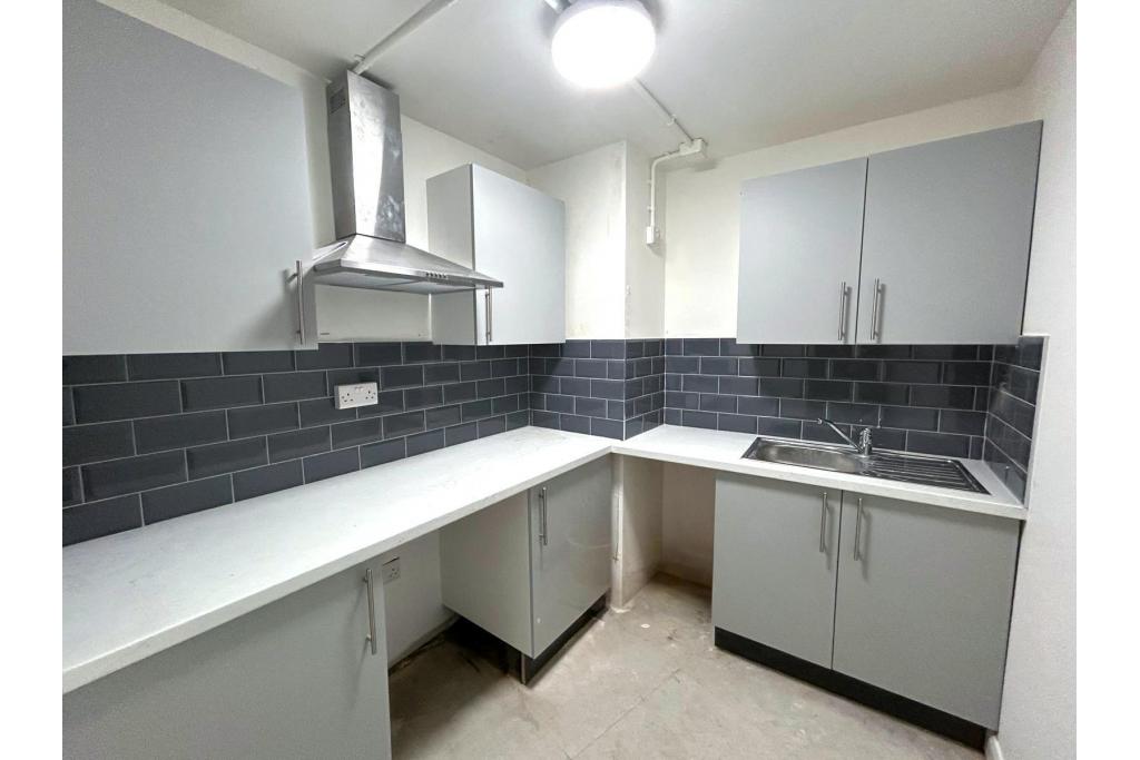 4 Goswell Road – Office Building Office/Ret – London EC1M 7AN For Lease – £22.99 per sq ft