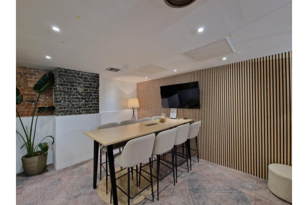 6-8 St John's Sq – Office Space for Lease – 3,700 sq ft – City Fringe, London EC1M