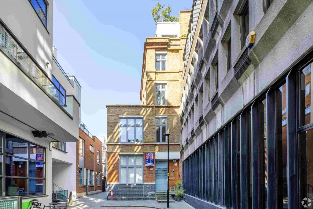 6-8 St John's Sq – Office Space for Lease – 3,700 sq ft – City Fringe, London EC1M
