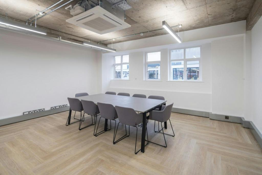 28-30 St John's Sq – Klaco House – Office Space for Lease – 1,099 sq ft – City Fringe, London EC1M