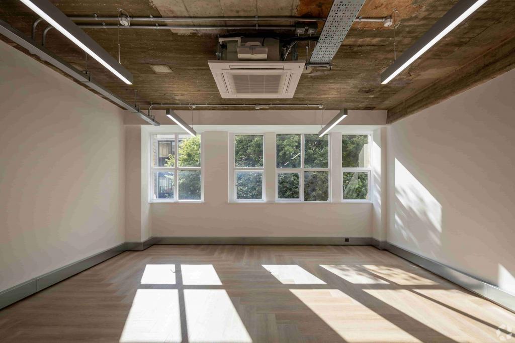 28-30 St John's Sq – Klaco House – Office Space for Lease – 1,099 sq ft – City Fringe, London EC1M