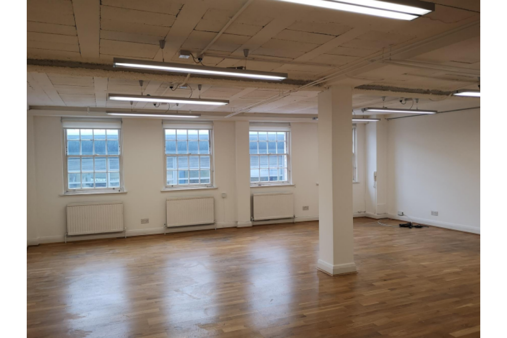 87-88 Turnmill St – Office Space for Lease – 1,569 sq ft – City Fringe, London EC1M
