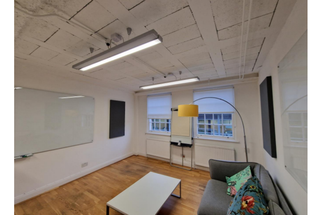 87-88 Turnmill St – Office Space for Lease – 1,569 sq ft – City Fringe, London EC1M