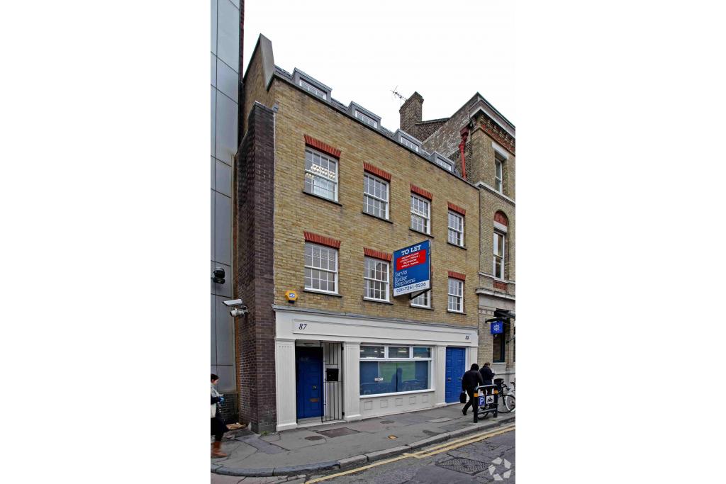87-88 Turnmill St – Office Space for Lease – 1,569 sq ft – City Fringe, London EC1M