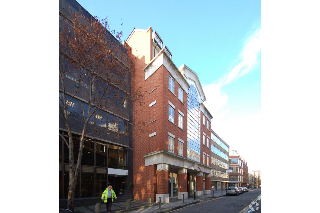 6-7 St Johns Ln – Office Space for Lease – 1,300 sq ft – City Fringe, London EC1M