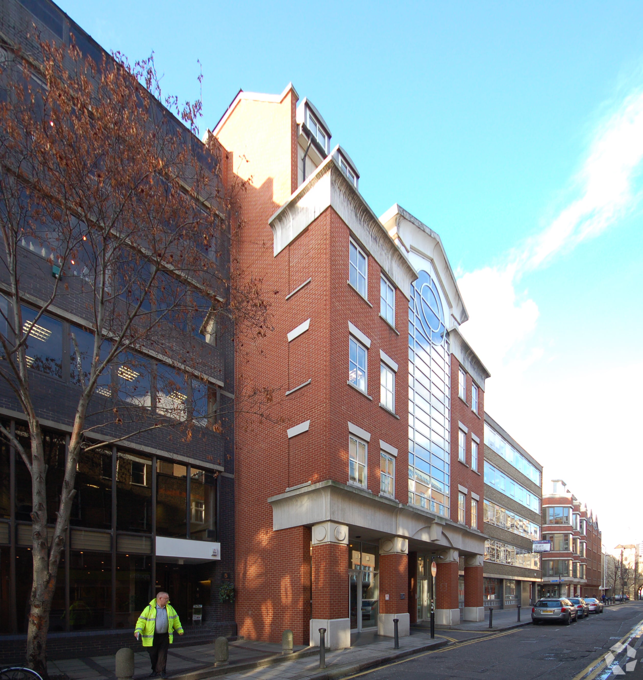6-7 St Johns Ln – Office Space for Lease – 1,300 sq ft – City Fringe, London EC1M