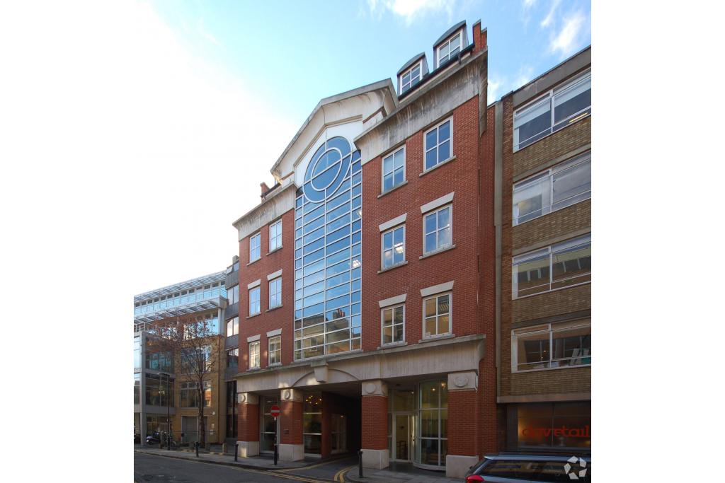 6-7 St Johns Ln – Office Space for Lease – 1,300 sq ft – City Fringe, London EC1M