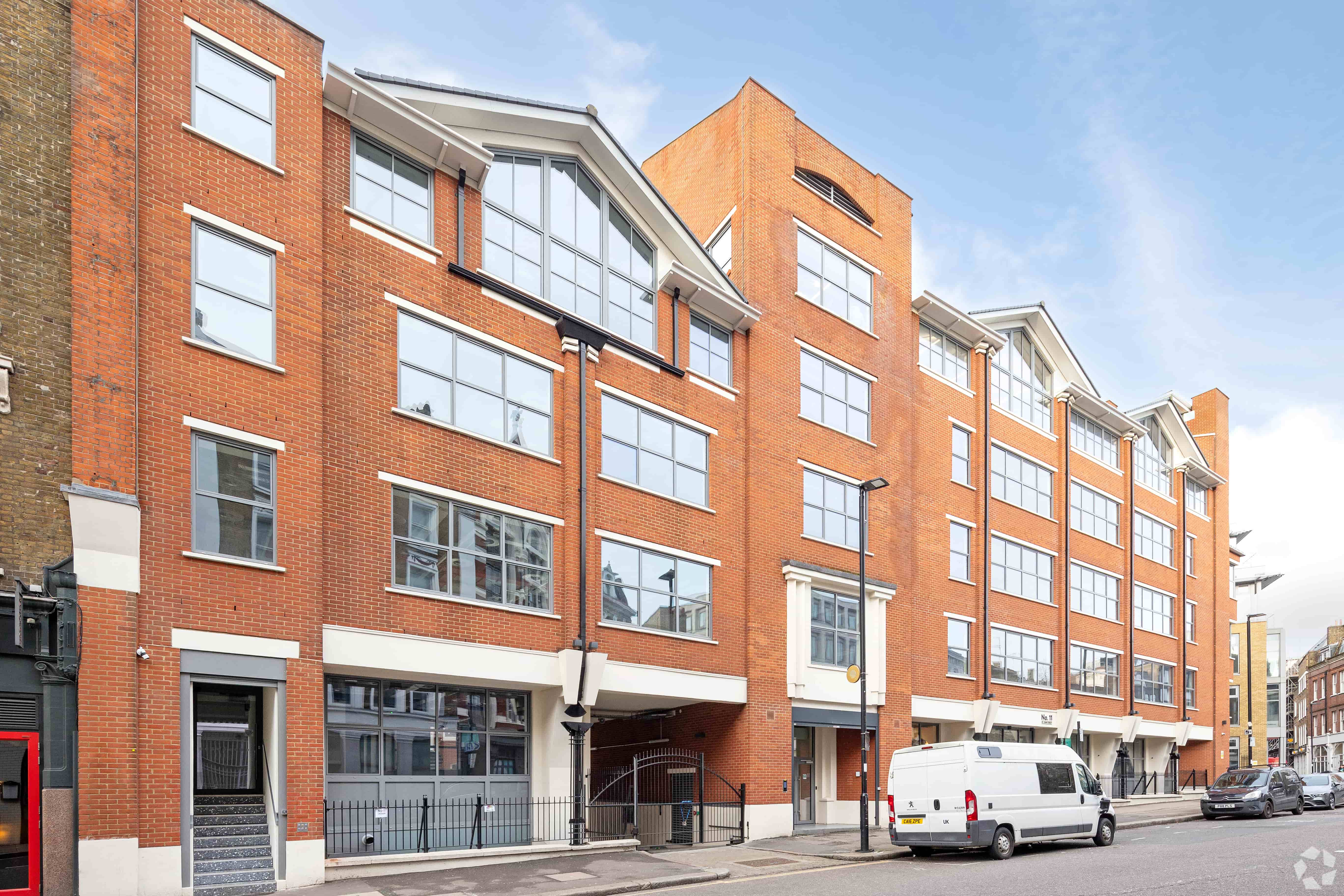 11-33 St. John St – Office Space for Lease – 13,096 sq ft – City Fringe, London EC1M