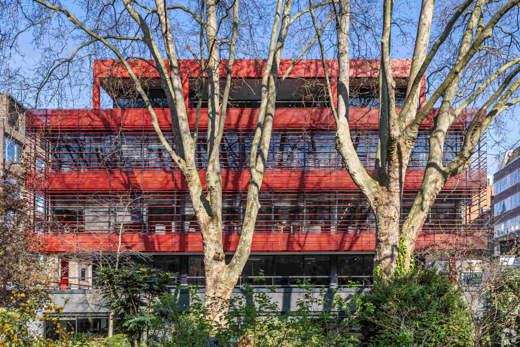 24 Britton St – Office Space For Sale – City Fringe Submarket – London EC1M 5UA