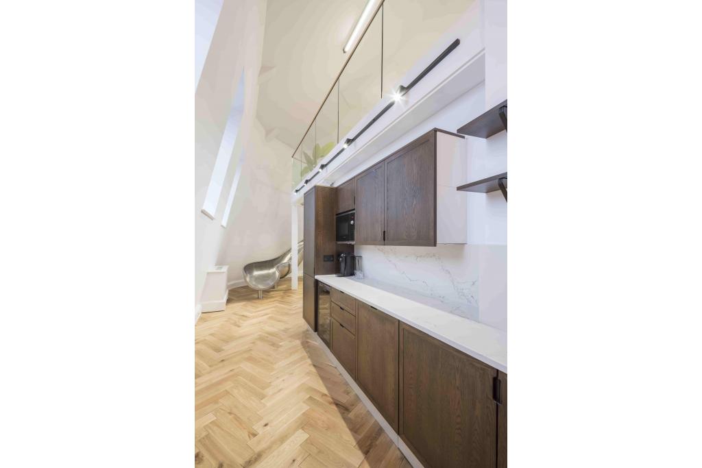 89 Charterhouse St – Shopfront Retail/Office – Islington Submarket – London EC1M 6HR