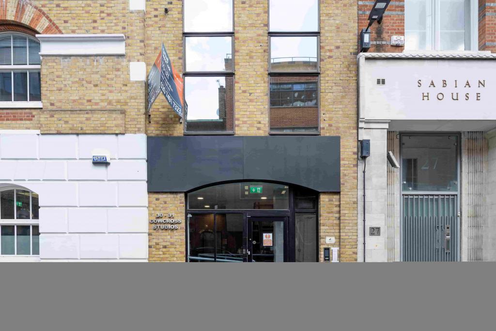 30-31 Cowcross Street, London EC1M 6DQ – Office Space for Lease – 18,905 sq ft