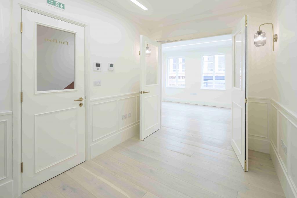 1 Cowcross Street, London EC1M 6DR – Office Space for Lease – 1,234 sq ft