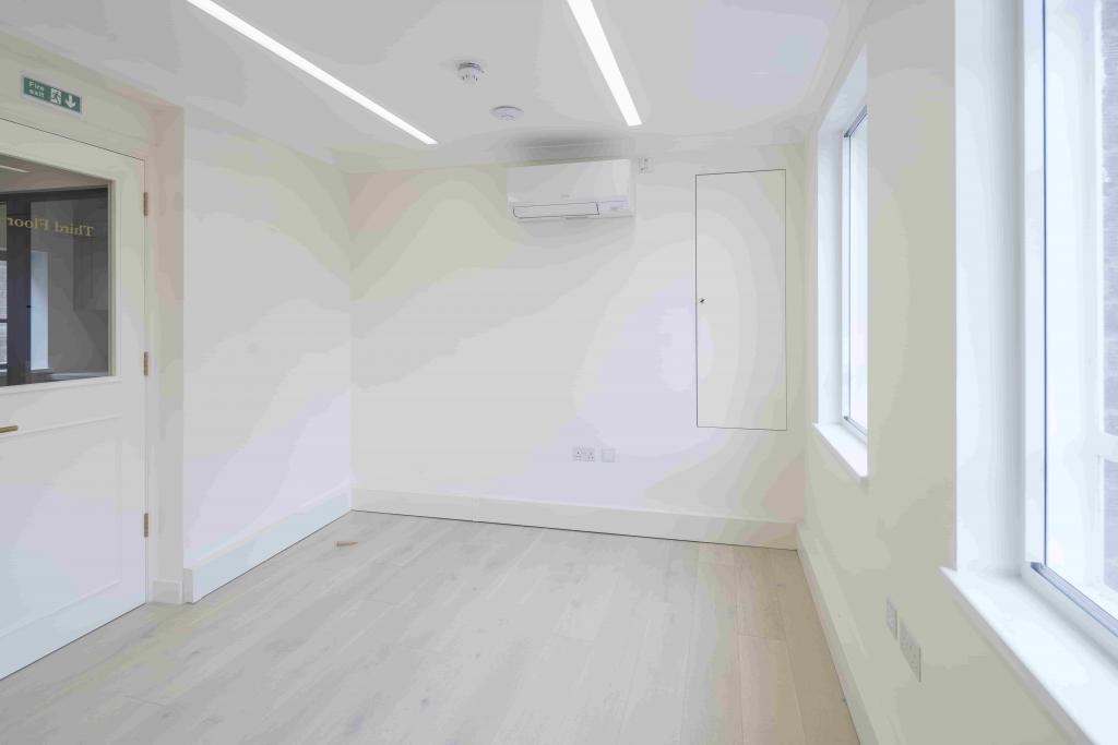 1 Cowcross Street, London EC1M 6DR – Office Space for Lease – 1,234 sq ft