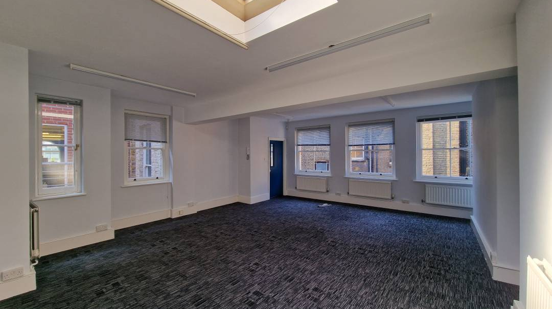 Faulkner’s Alley, London EC1M 6DD – Office Space for Lease – 332 sq ft