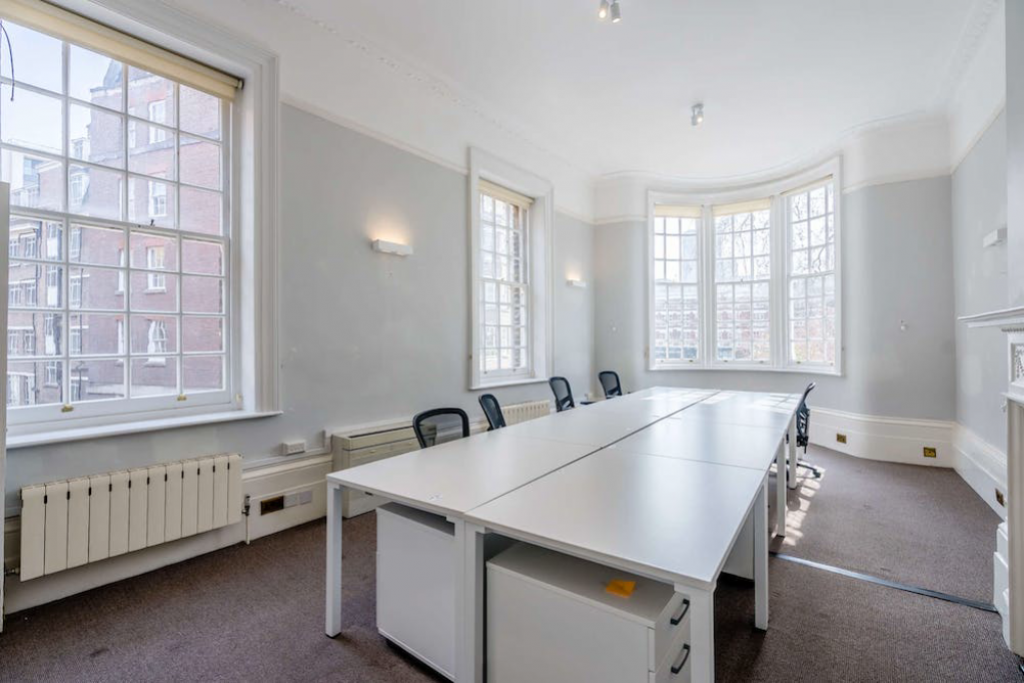 12A Charterhouse Square – Office Space for Lease – 3,233 sq ft – Clerkenwell, London EC1M 6AX