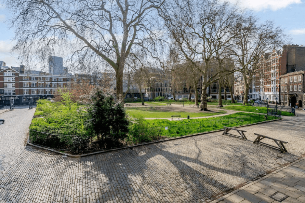 12A Charterhouse Square – Office Space for Lease – 3,233 sq ft – Clerkenwell, London EC1M 6AX