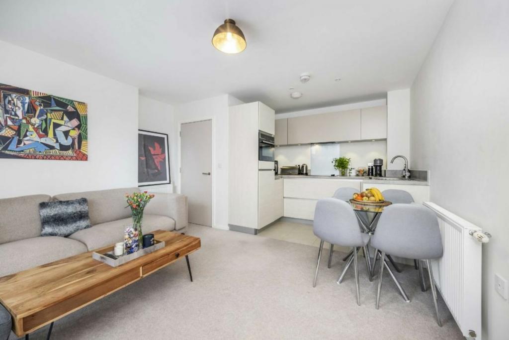 1-Bedroom Apartment for Sale – Canning Town, E16