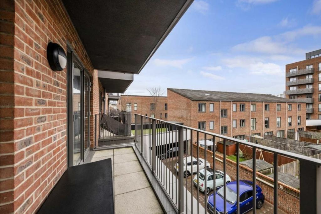 1-Bedroom Apartment for Sale – Canning Town, E16