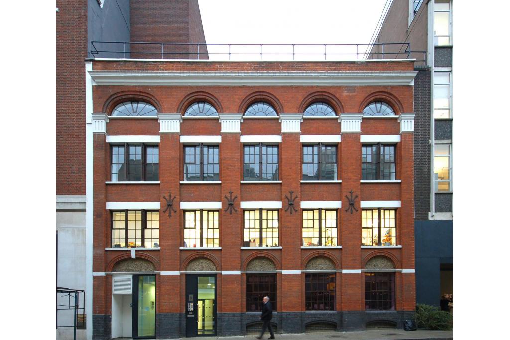 5-6 St. Cross Street – The Townhouse Building – Office Space for Lease – London EC1N 8UA