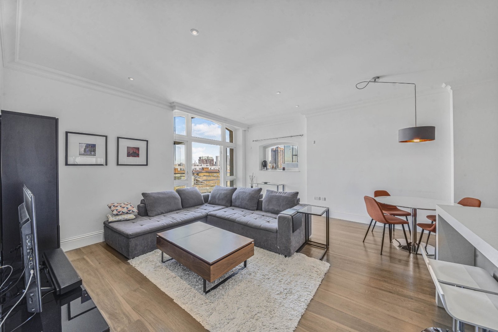 Sterling Mansions – 2-Bedroom Apartment for Sale – Aldgate, London, E1