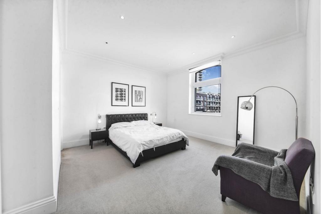 Sterling Mansions – 2-Bedroom Apartment for Sale – Aldgate, London, E1