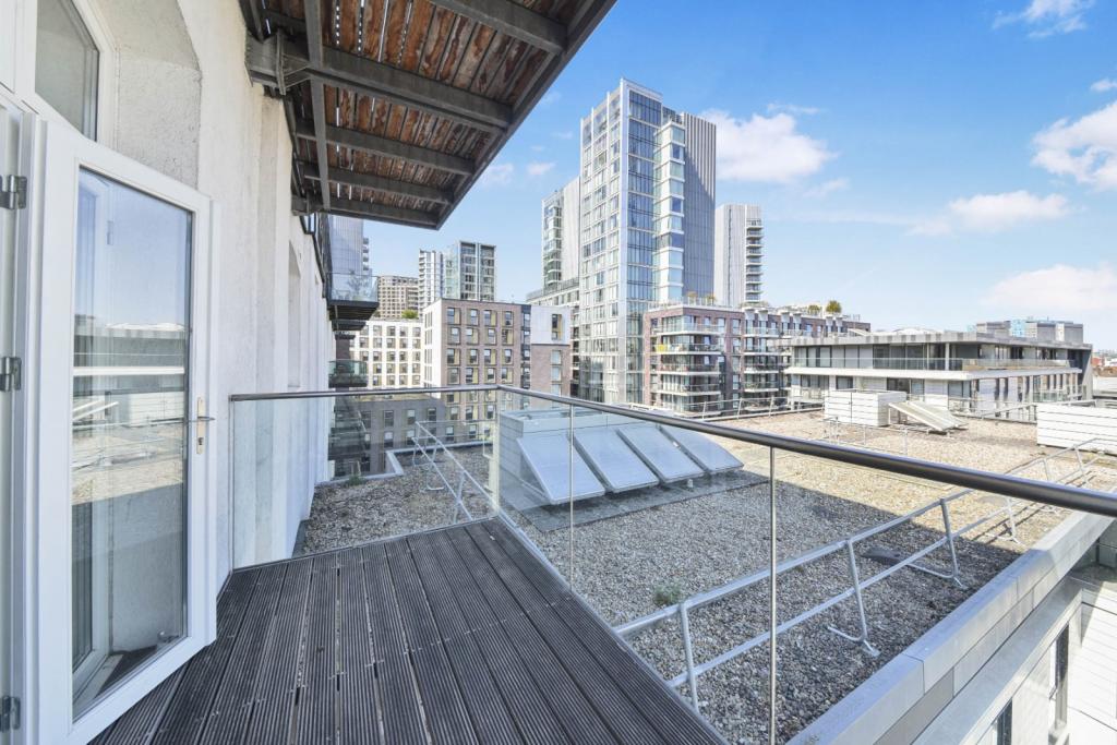 Sterling Mansions – 2-Bedroom Apartment for Sale – Aldgate, London, E1